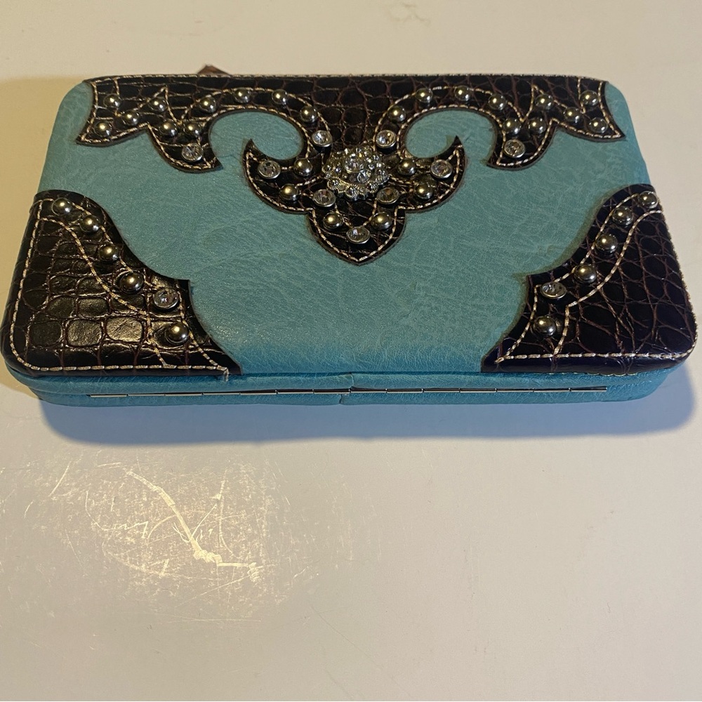 Heritage West clutch, will fit most cell phones out of case, faux leather NWT